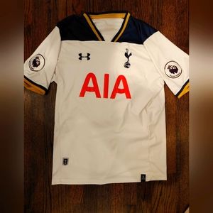Men's size large Tottenham Premier League Soccer Jersey. Used.